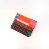 ארנק טבעוני קטן מבדים טבעיים – עיצוב מקומי ועבודת יד בהשראת הטבע