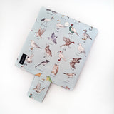 ארנק טבעוני עבודת יד עם הדפס יפני עדין ובדים טבעיים– סטודיו הגמל הקטן