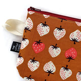 תיק רחצה | תותים